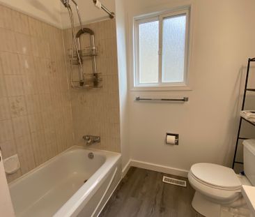 Charming 3-Bedroom Home with Extra Storage & Outdoor Parking - Photo 5