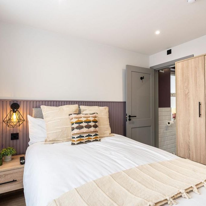 1 bedroom in a house share to rent - Photo 1