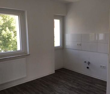 Wohn (t) raum: 2-Zimmer-Wohnung mit Balkon in guter Stadtlage - Foto 6