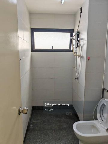 Sk One Residence, Taman Bukit Serdang, Seri Kembangan - Photo 4