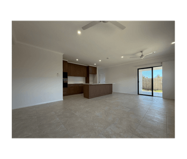 STUNNING 4 BEDROOM NEW BUILD IN BURDELL + SEPARATE MEDIA ROOM! - Photo 4