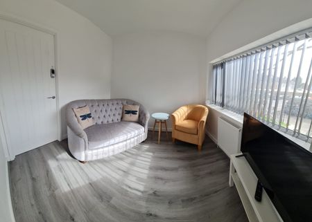 Room in a Shared House, Air Balloon Road, BS5 - Photo 2