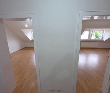 Dachgeschosswohnung mit etwas Ruhrblick und ggf. Garage - Photo 1