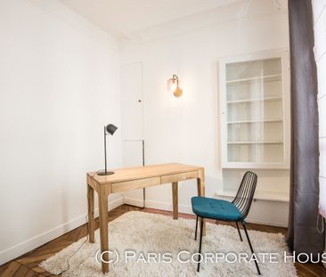Rue du Rocher, - Photo 5