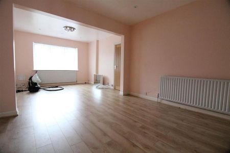 4 bedroom house to rent - Photo 2