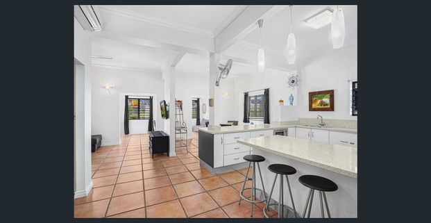 So Very Rare! Right on the Esplanade! - Photo 1