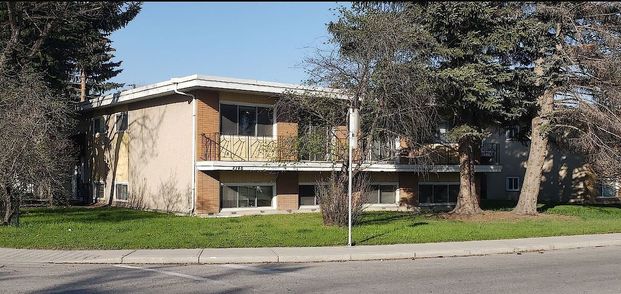 6 - 2748 Brentwood Boulevard Northwest, Calgary - Photo 1