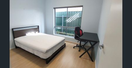 Stunning Near-New Family Home - Photo 3