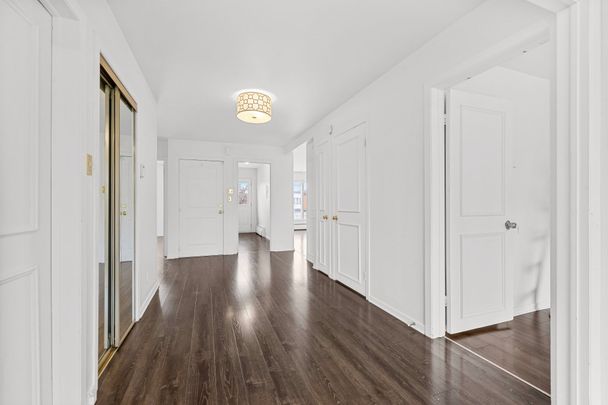 Condo for rent, Montréal (Saint-Laurent) - Photo 1