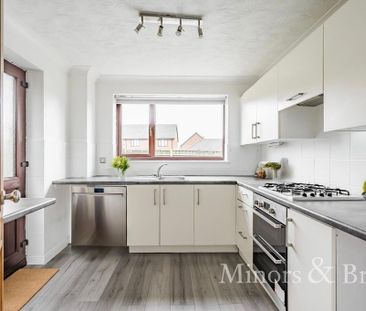 3 bedroom detached house to rent - Photo 4