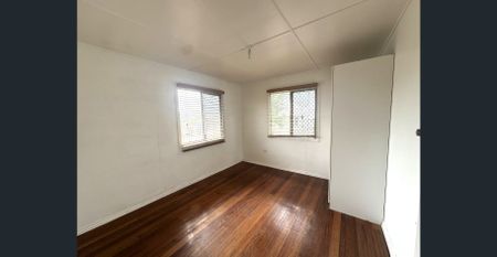 3-Bedroom Home with Study, A/C & Big Outdoor Deck - Photo 2