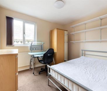 3 bedroom apartment to rent - Photo 3