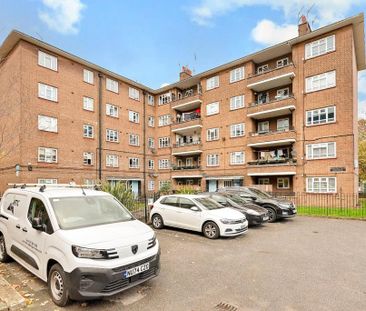 3 bedroom flat to rent - Photo 4