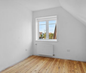 Renoveret 3 plans villa med skøn have, Aarhus N - Photo 4