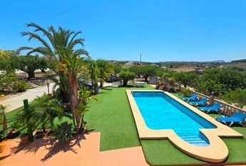 WIDE ESTATE FOR RENT IN TEULADA FOR LONG TERM