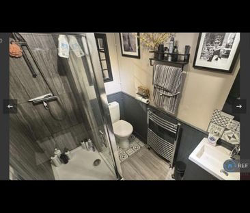 2 bedroom semi-detached house to rent - Photo 6