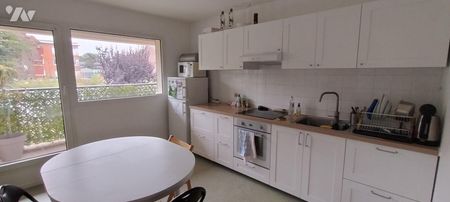 Appartement de type 3 au 1er étage Appartement de 72 m² (loi carrez) comprenant un hall avec p... - Photo 5