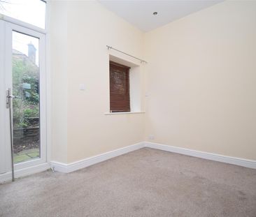 Almshouse Lane, Newmillerdam, Wakefield - Photo 2