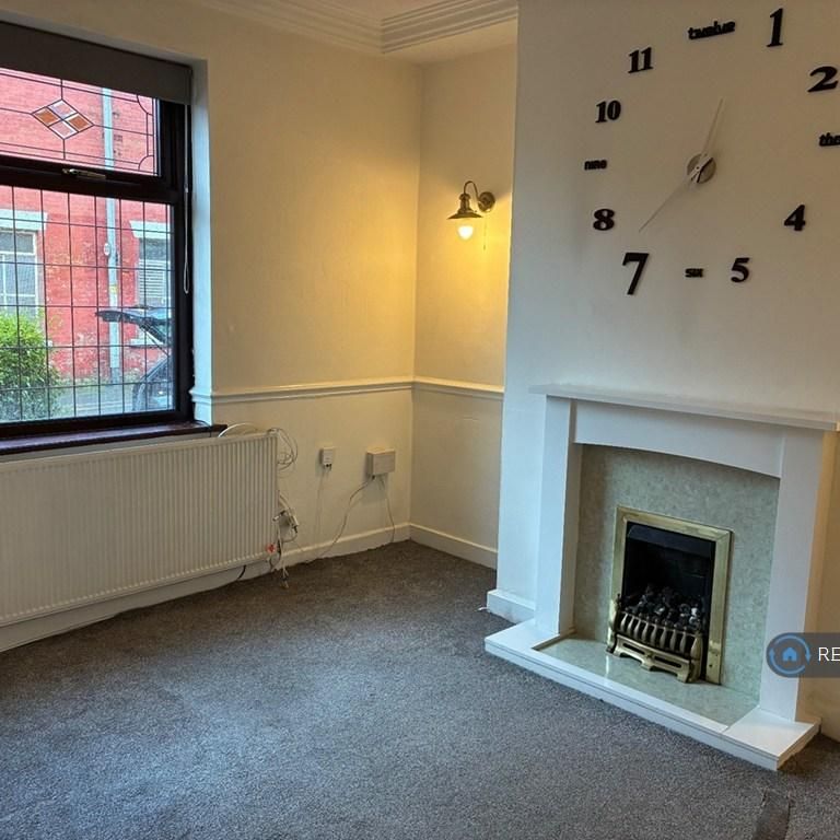 2 bedroom terraced house to rent - Photo 1