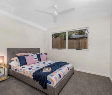 Spacious One Bedroom Apartment! - Photo 3