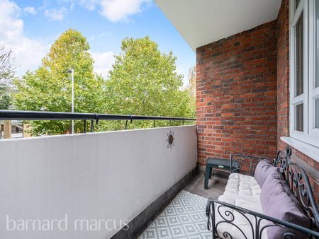 Maple Road, SURBITON - Photo 3