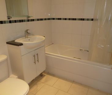 2 bedroom flat to rent - Photo 6