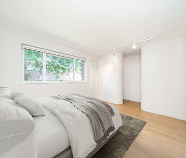 Woodsford Square, Holland Park, W14, London - Photo 5