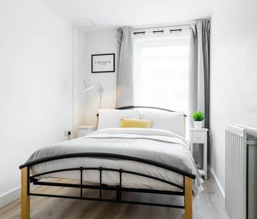 2 Bed Flat, Tarves Way, SE10 - Photo 5