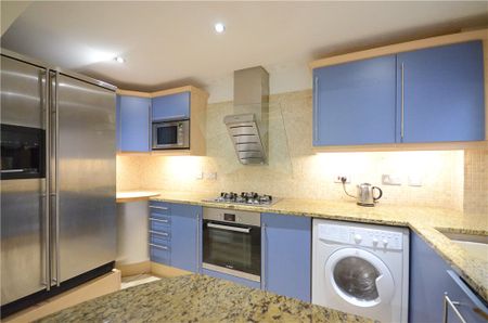 2 bedroom maisonette to rent - Photo 2