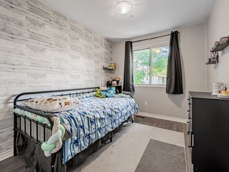 For Lease - 2445 Homelands Drive Unit# 4, Mississauga, Ontario - Photo 3