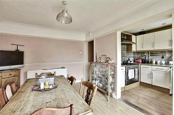 1 bedroom property to rent - Photo 1