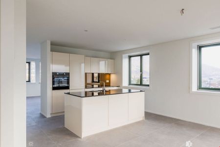 5.5 Zimmer, 135 m², 7. Stock - Photo 3