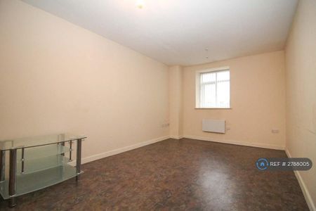 1 bedroom flat to rent - Photo 2