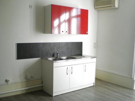 Location Appartement 2 pièces 65m² ST RAMBERT D ALBON 26140 - Photo 3