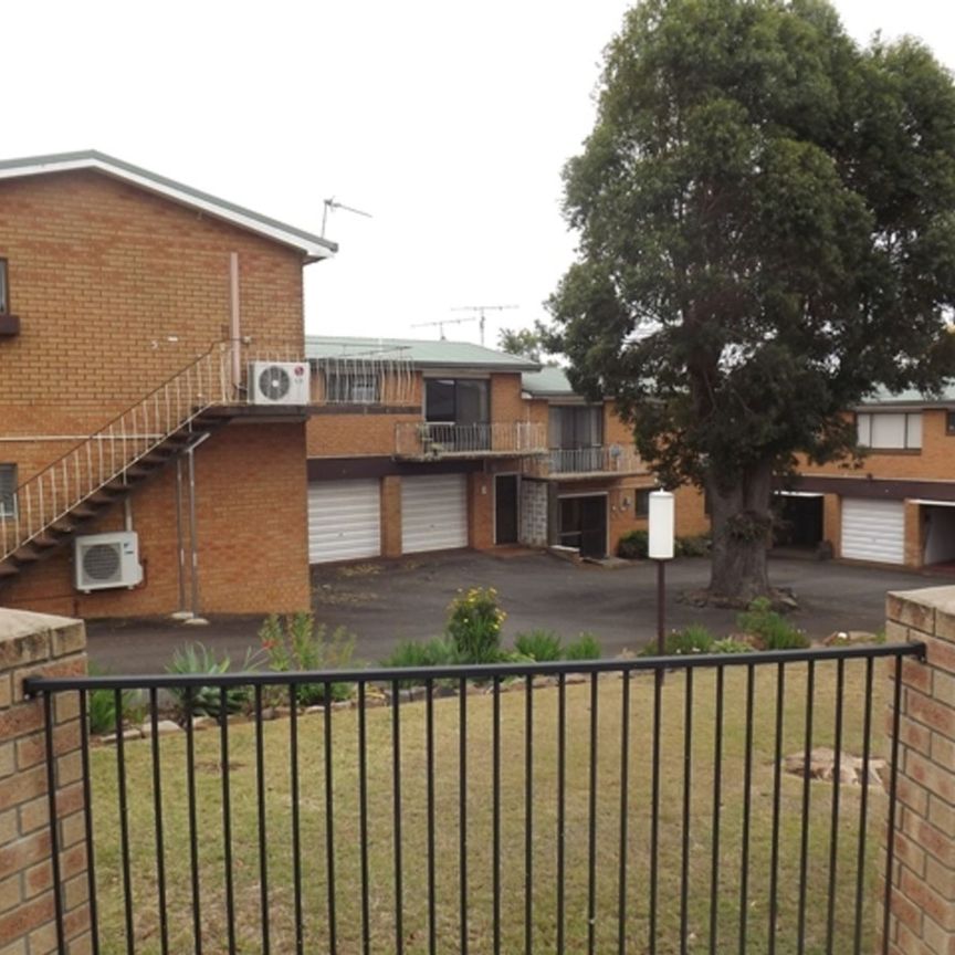 2 Bedroom Unit at the Top of the Range! - Photo 1