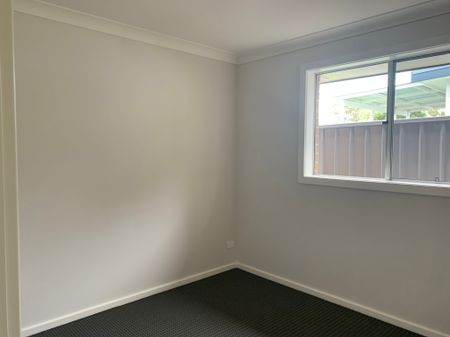 Modern duplex in Lake Munmorah - Photo 5