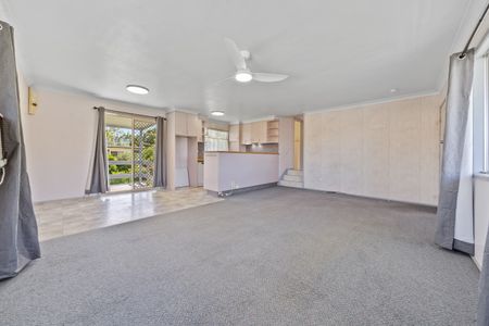 Spacious High-Set Home in a Quiet, Family-Friendly Location - Photo 3