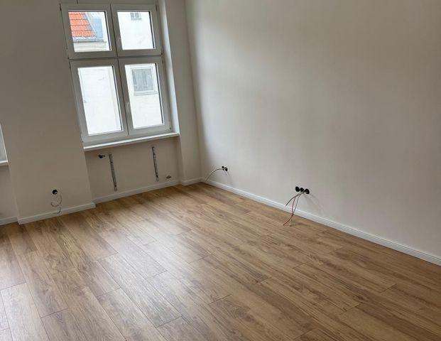 Modernisierte kleine Altbauwohnung im Seitenflügel 4.OG - Foto 1