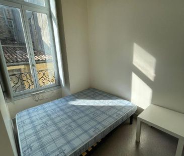 Location Appartement 2 pièces 33m² BORDEAUX 33000 - Photo 2