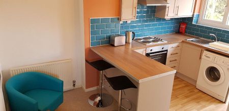 2 bedroom flat to rent - Photo 4