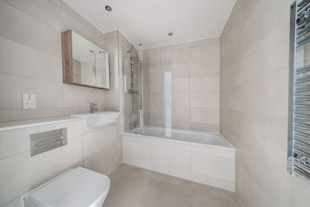 St Pauls Road, Barking, London, IG11 - Photo 5