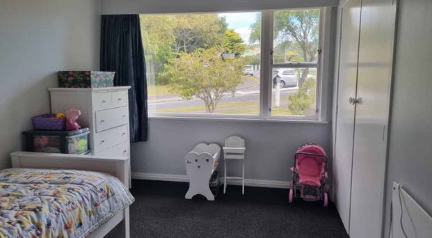 3 brms handy location - Photo 1