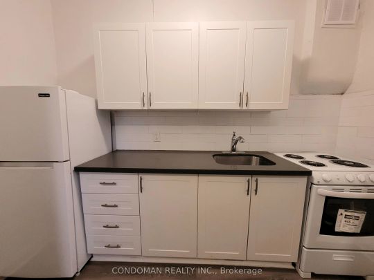 133 John Street S #2 - Photo 1