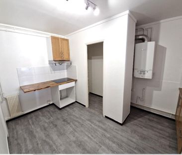 A LIUER NANTERRE 2 PIECES RENOVE - Photo 1