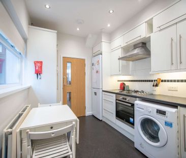 Ideal location for all Universities! - Photo 6