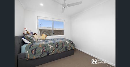 STUNNING FAMILY HOME IN REDLAND BAY! - Photo 3