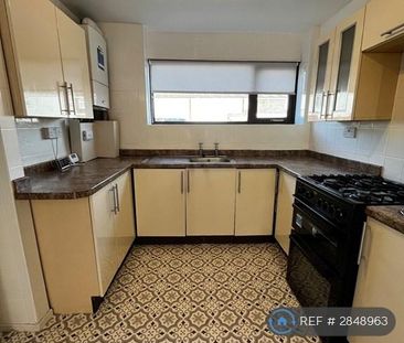 3 bedroom terraced house to rent - Photo 3