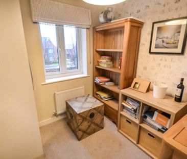 3 bedroom semi-detached house to rent - Photo 5