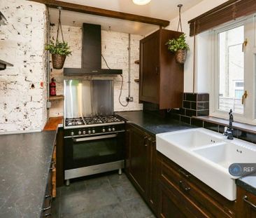 1 bedroom in a house share to rent - Photo 6