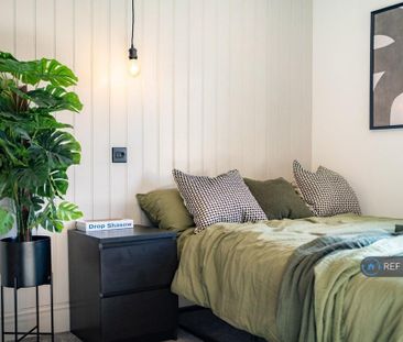 1 bedroom in a house share to rent - Photo 3